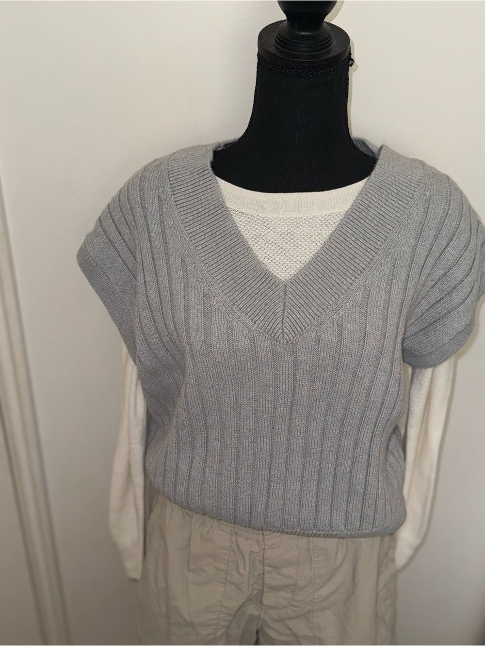 GAP Light Gray Ribbed V-Neck Sweater Vest